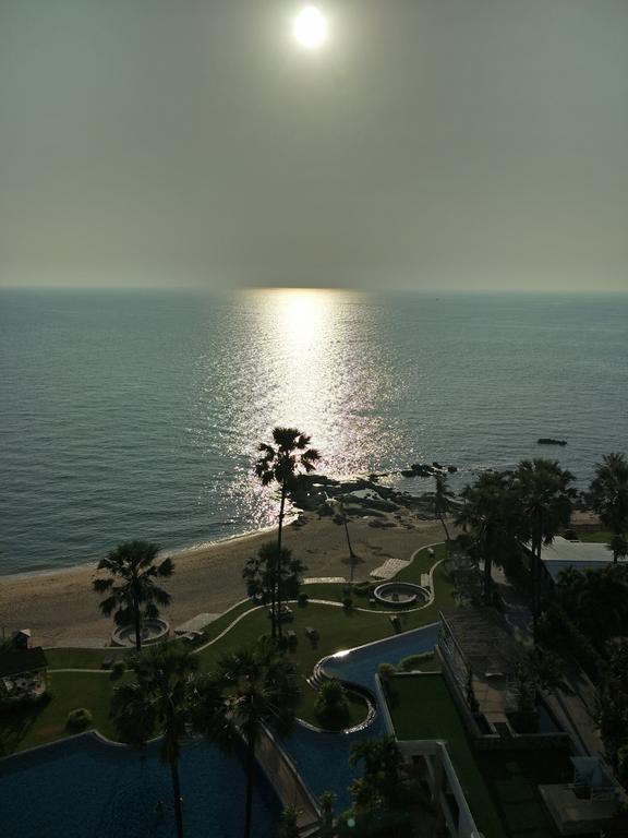The Palm Wongamat Beach Pattaya Exterior foto